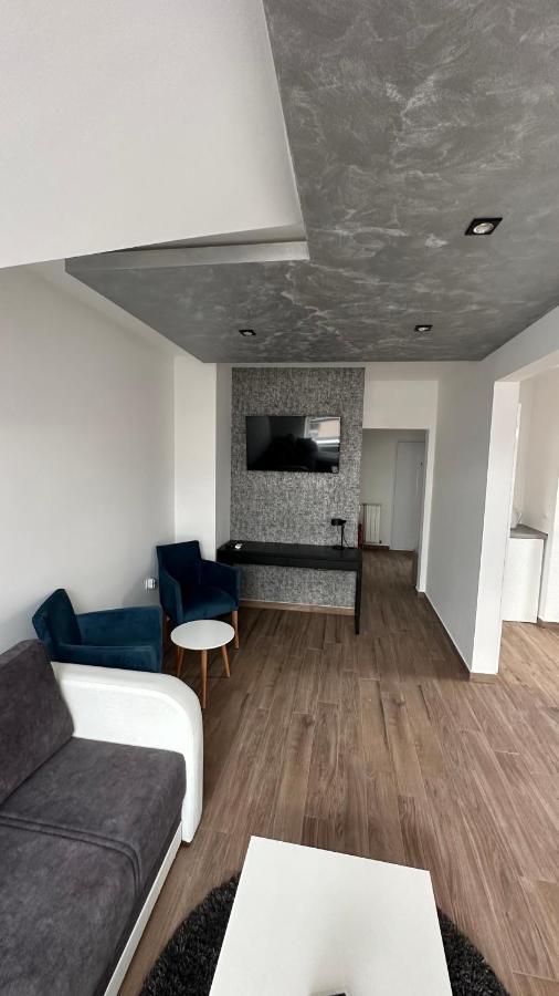 Seti Gorgeous Apartments With Jacuzzi Belgrade Luaran gambar